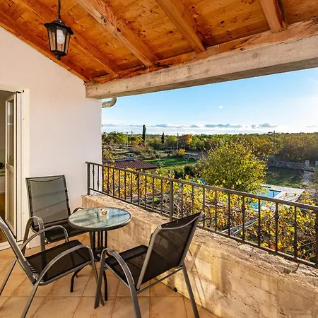 Semesterbostad Mandorla With Private Pool Zadar