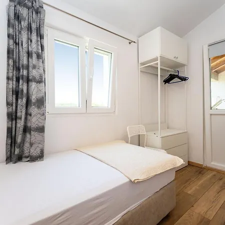 Semesterbostad Mandorla With Private Pool