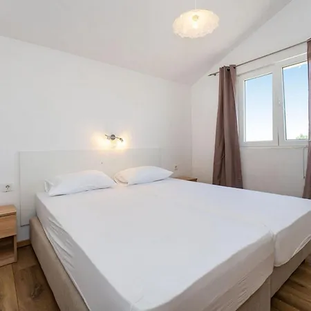 Semesterbostad Mandorla With Private Pool