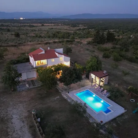 Casa vacanze Mandorla With Private Pool Zara