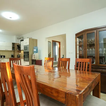 Mandorla With Private Pool Zara