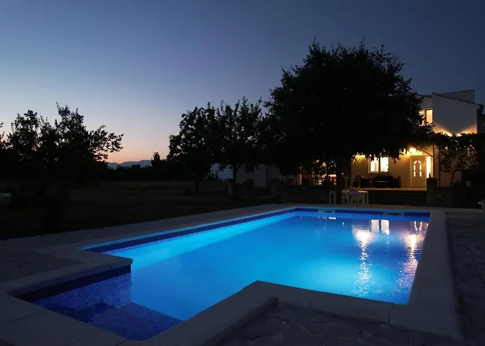 Mandorla With Private Pool *