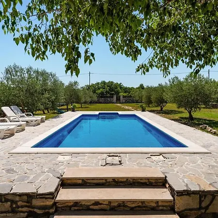 Mandorla With Private Pool Dom wakacyjny Zadar