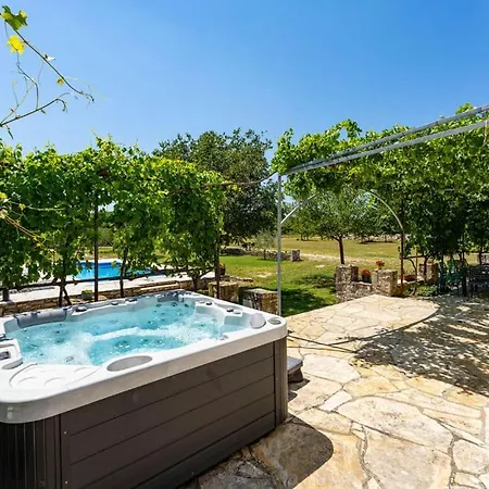 Dom wakacyjny Mandorla With Private Pool *