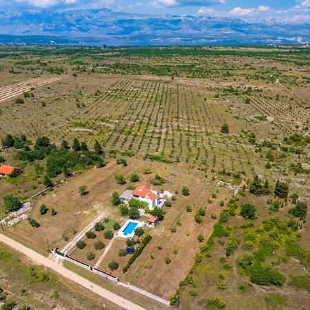Dom wakacyjny Mandorla With Private Pool Zadar