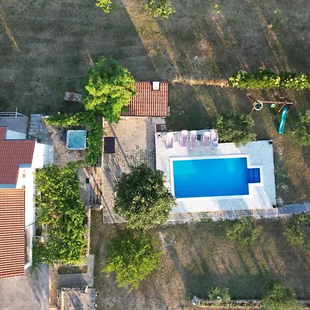 Mandorla With Private Pool Holiday home Zadar