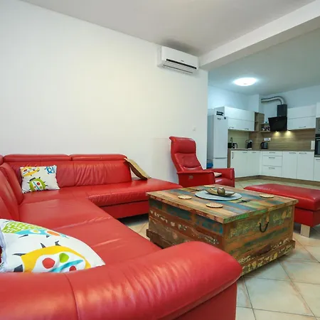 Mandorla With Private Pool Holiday home Zadar