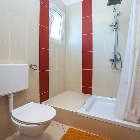 Mandorla With Private Pool