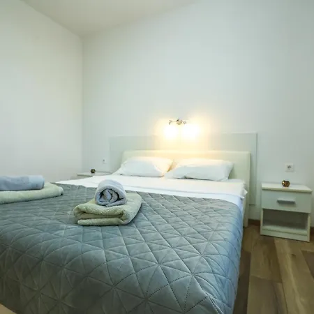 Mandorla With Private Pool