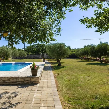 Mandorla With Private Pool Zadar