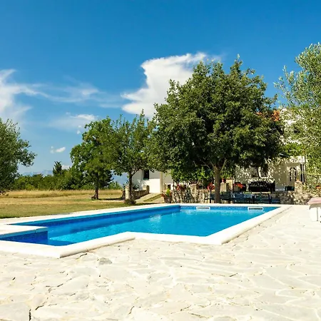 Holiday home Mandorla With Private Pool Zadar