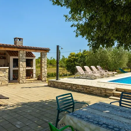 Mandorla With Private Pool *