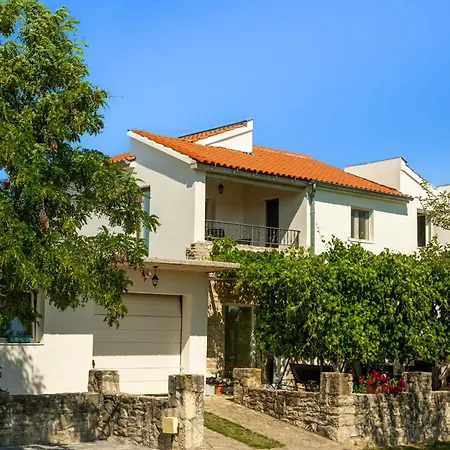 Holiday home Mandorla With Private Pool Zadar