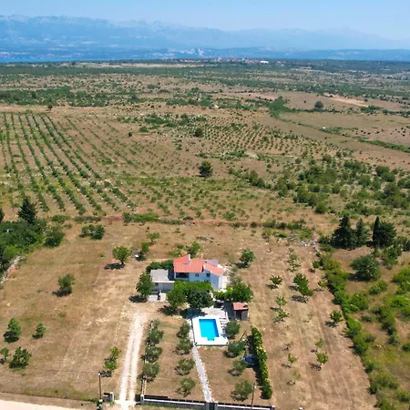 Mandorla With Private Pool *