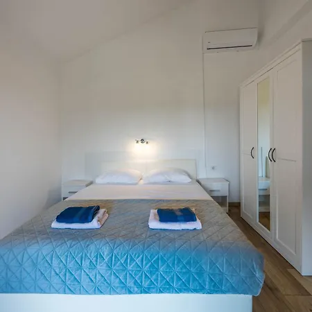 Holiday home Mandorla With Private Pool