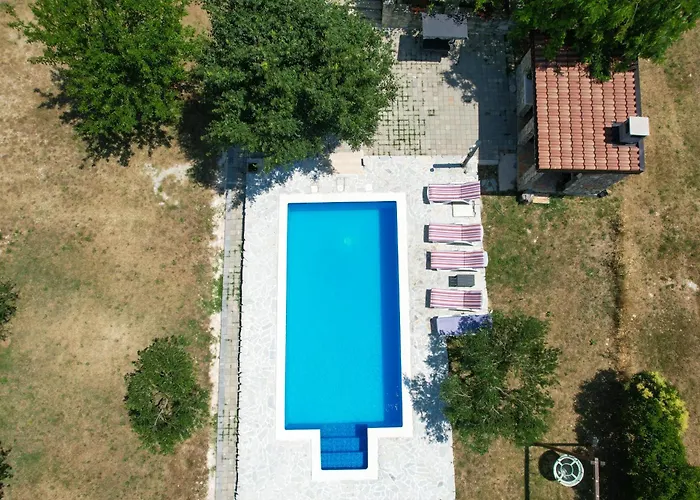 Mandorla With Private Pool *