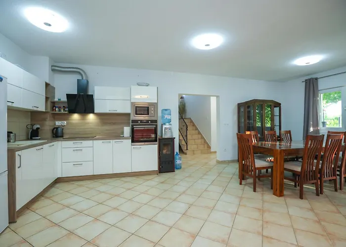 Mandorla With Private Pool Feriehus