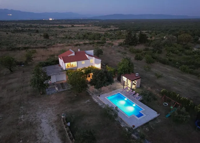 Сasa de vacaciones Mandorla With Private Pool Zadar